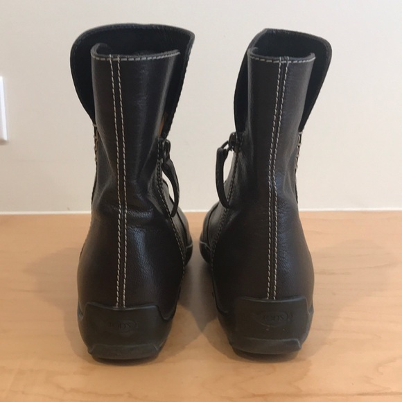Tod’s brown leather boots - Picture 3 of 5